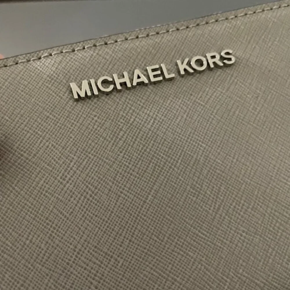 BRAND NEW Michael Kors Phone Case Wallet and Ted Baker Card Holder - Picture 2 of 16